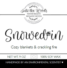Load image into Gallery viewer, Snowed In⛄🎁 - select size &amp; wick type
